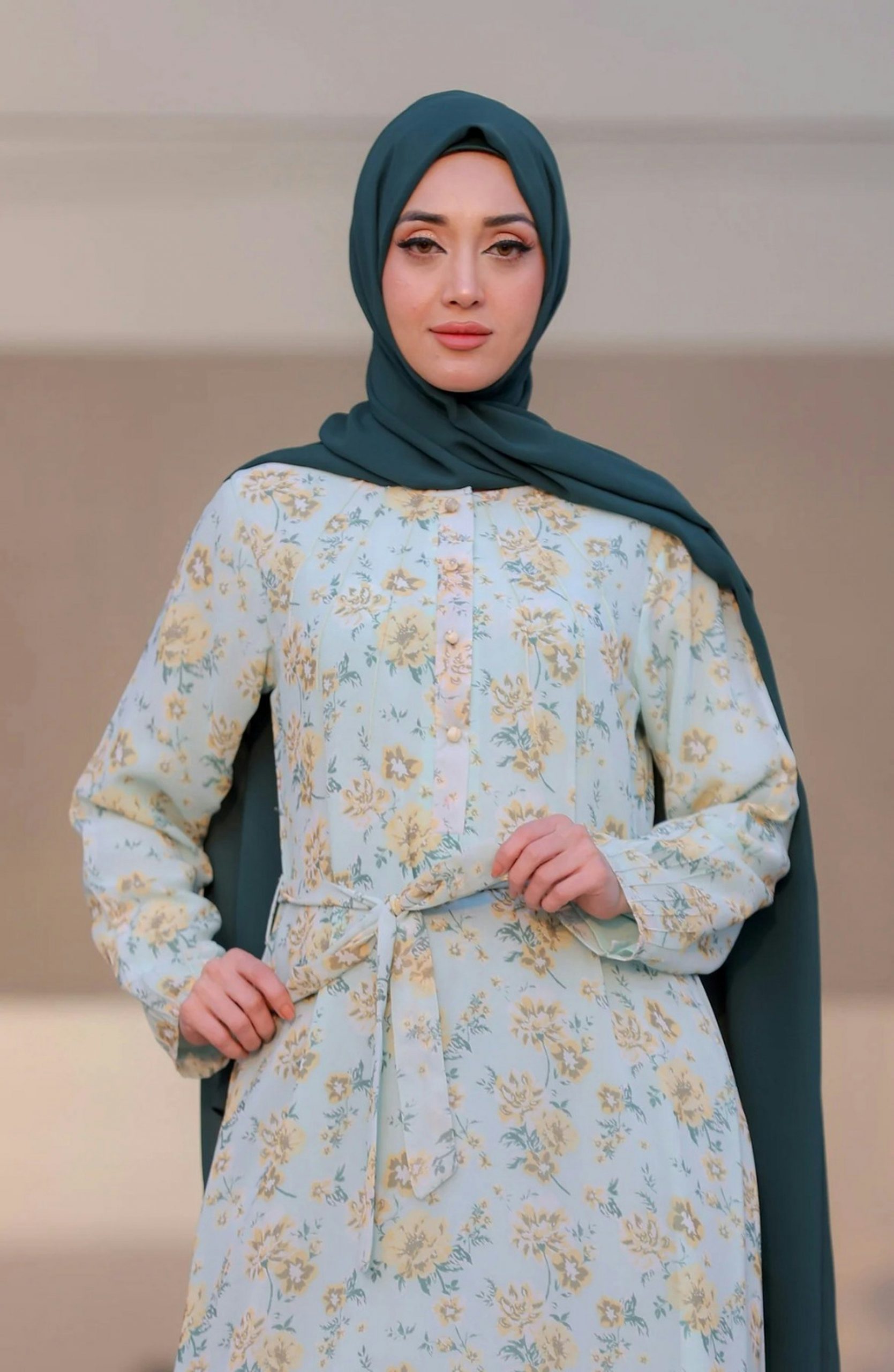 malbus-pak-1XR7F5iq-lM-unsplash Caftan bleu ciel